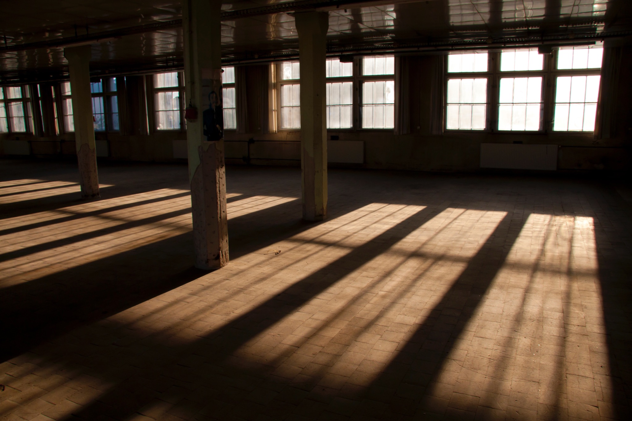 Ehem LVZ Druckerei Hermann Duncker Fenster Sonnenflutlicht 57141