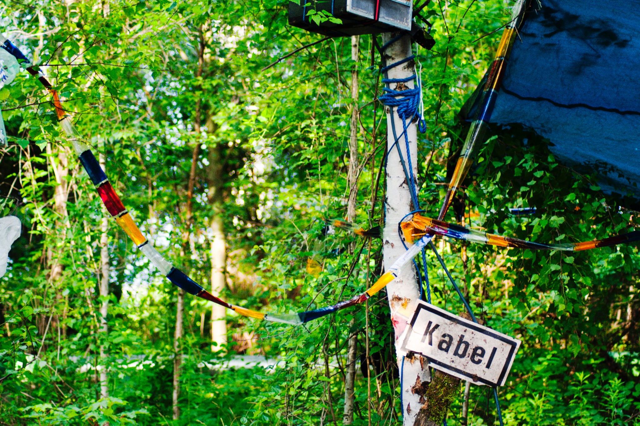 Outdoorparty im alten Gleisbett Bruecke Richard Lehmann Strasse am 24062013 84941