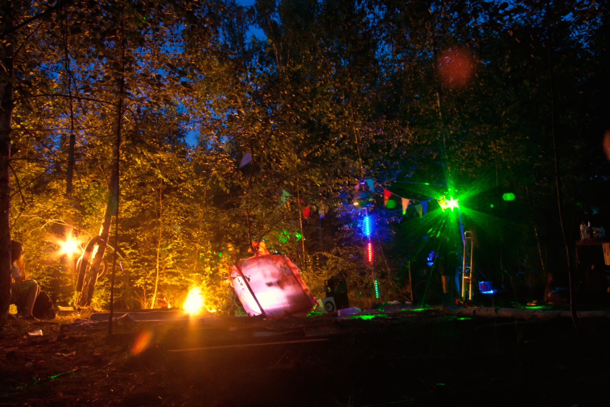 Party von Luke und Froebi an der Bruecke Richard Lehmann Strasse 31391