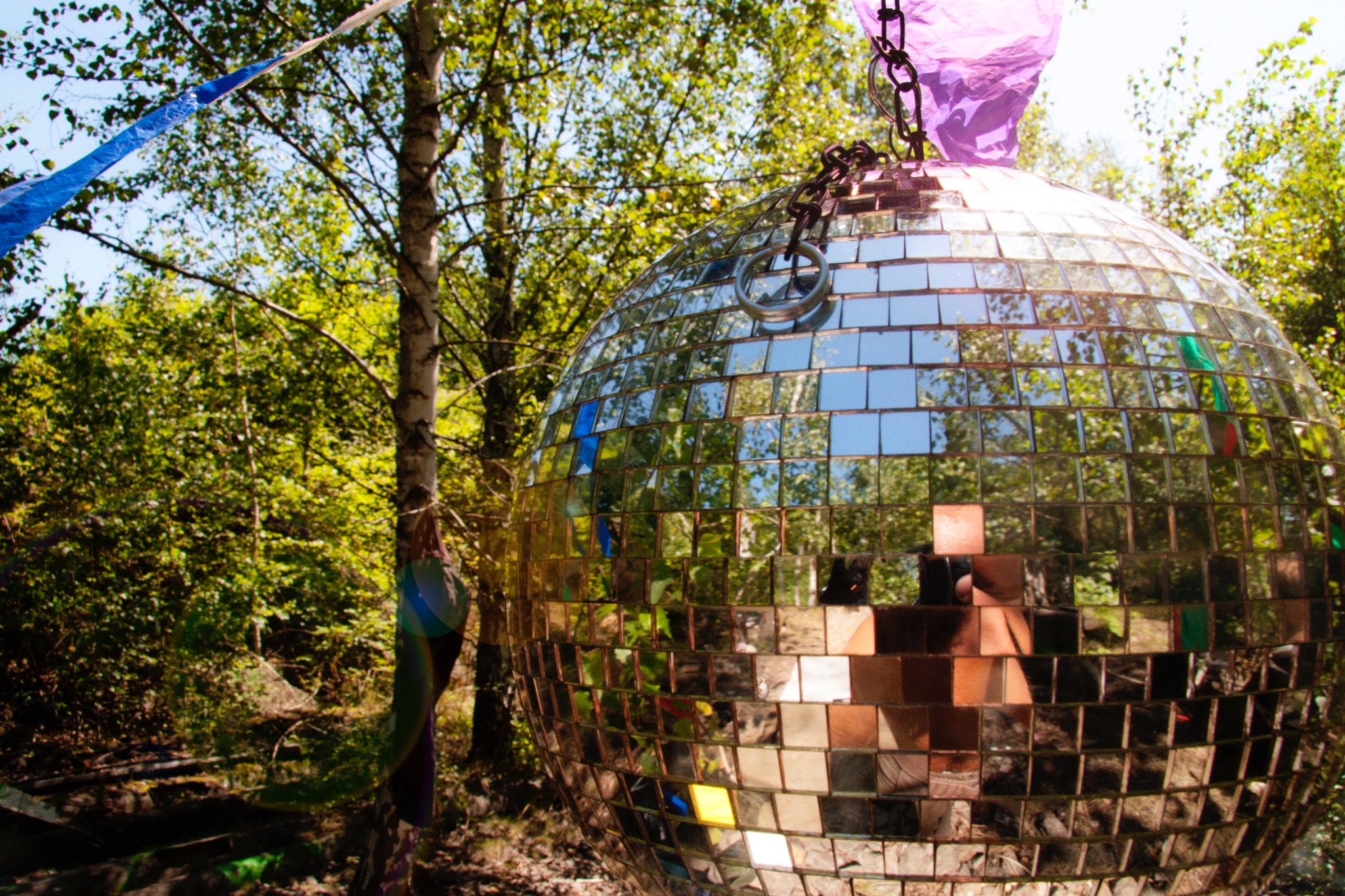 Party von Luke und Froebi an der Bruecke Richard Lehmann Strasse 31621