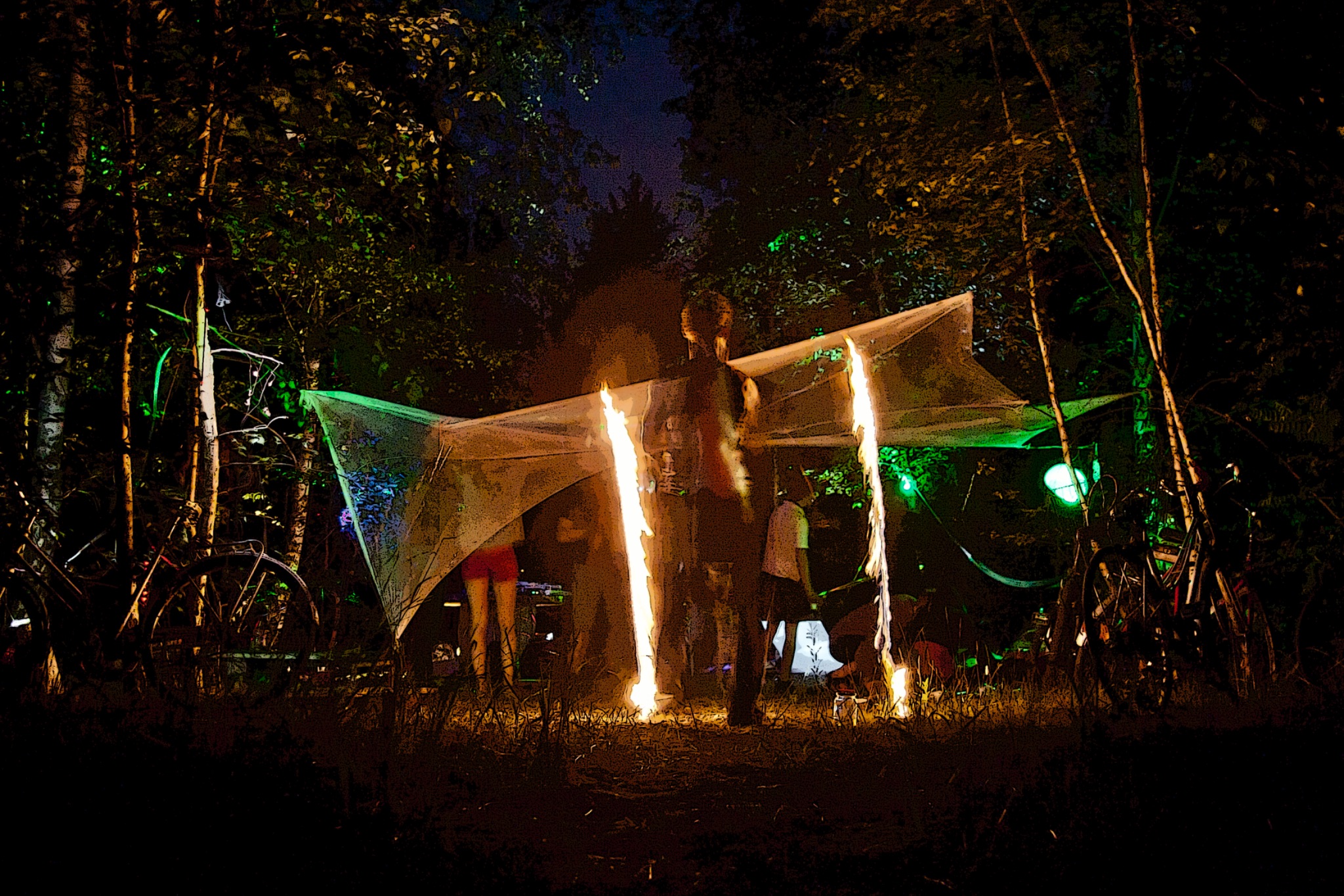 Party von Luke und Froebi an der Bruecke Richard Lehmann Strasse Sebastian Hanke spielt Feuershow 25371