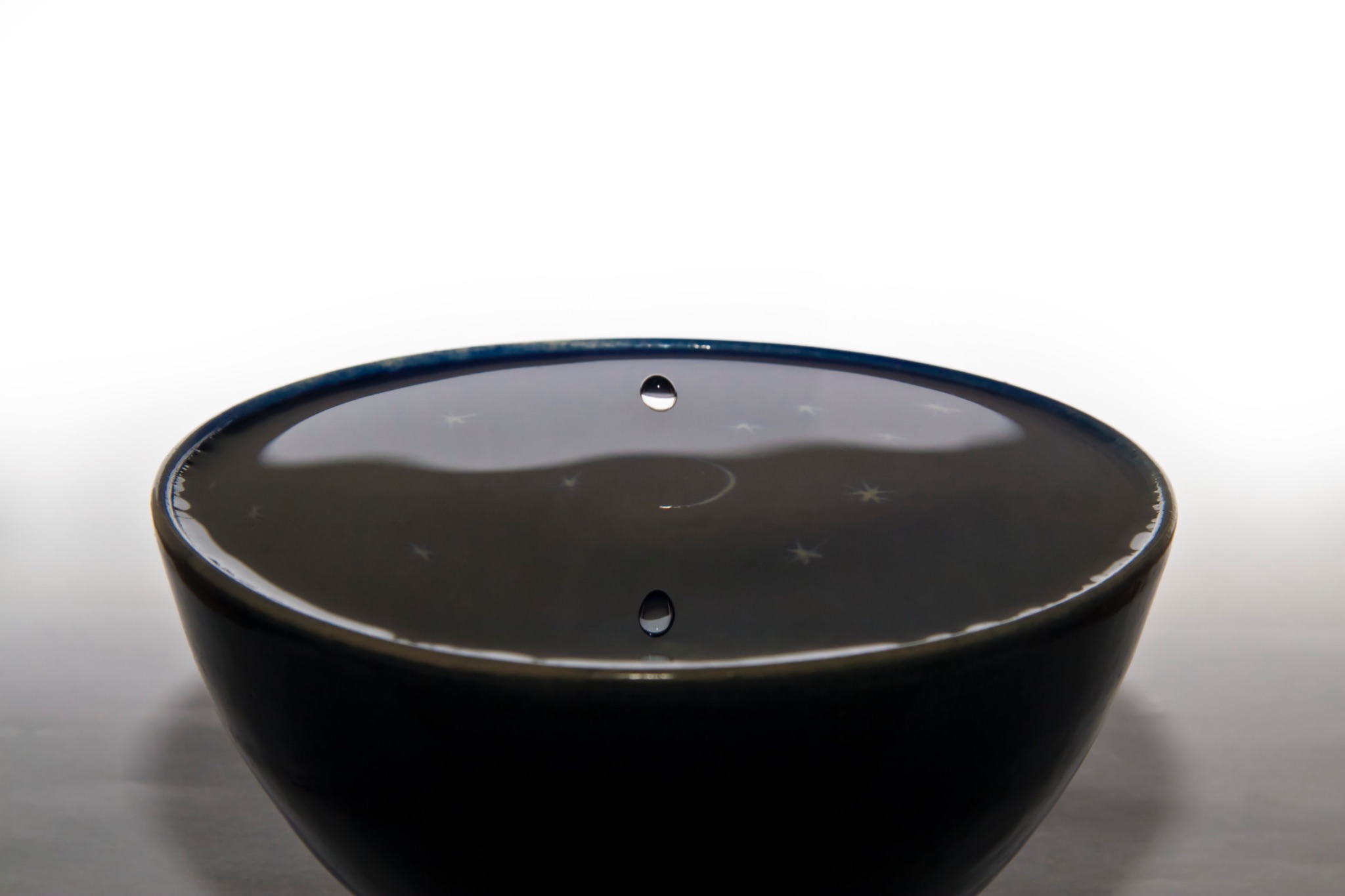 Wasserschale mit Tropfen 39911